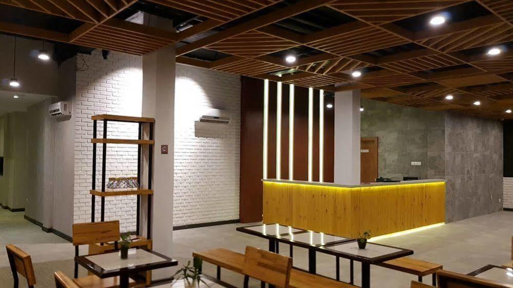 Lubukpakam Crew Express Hotel מראה חיצוני תמונה